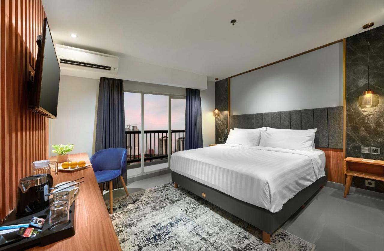 Deluxe,1263355087:JPEG