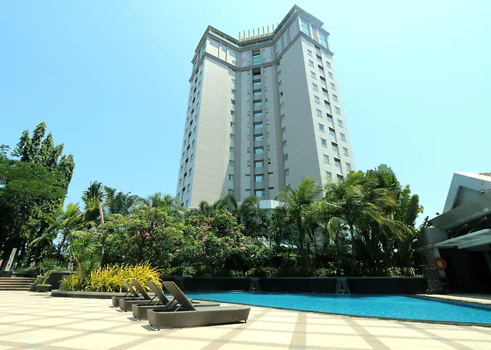 Java Paragon Hotel & Residences